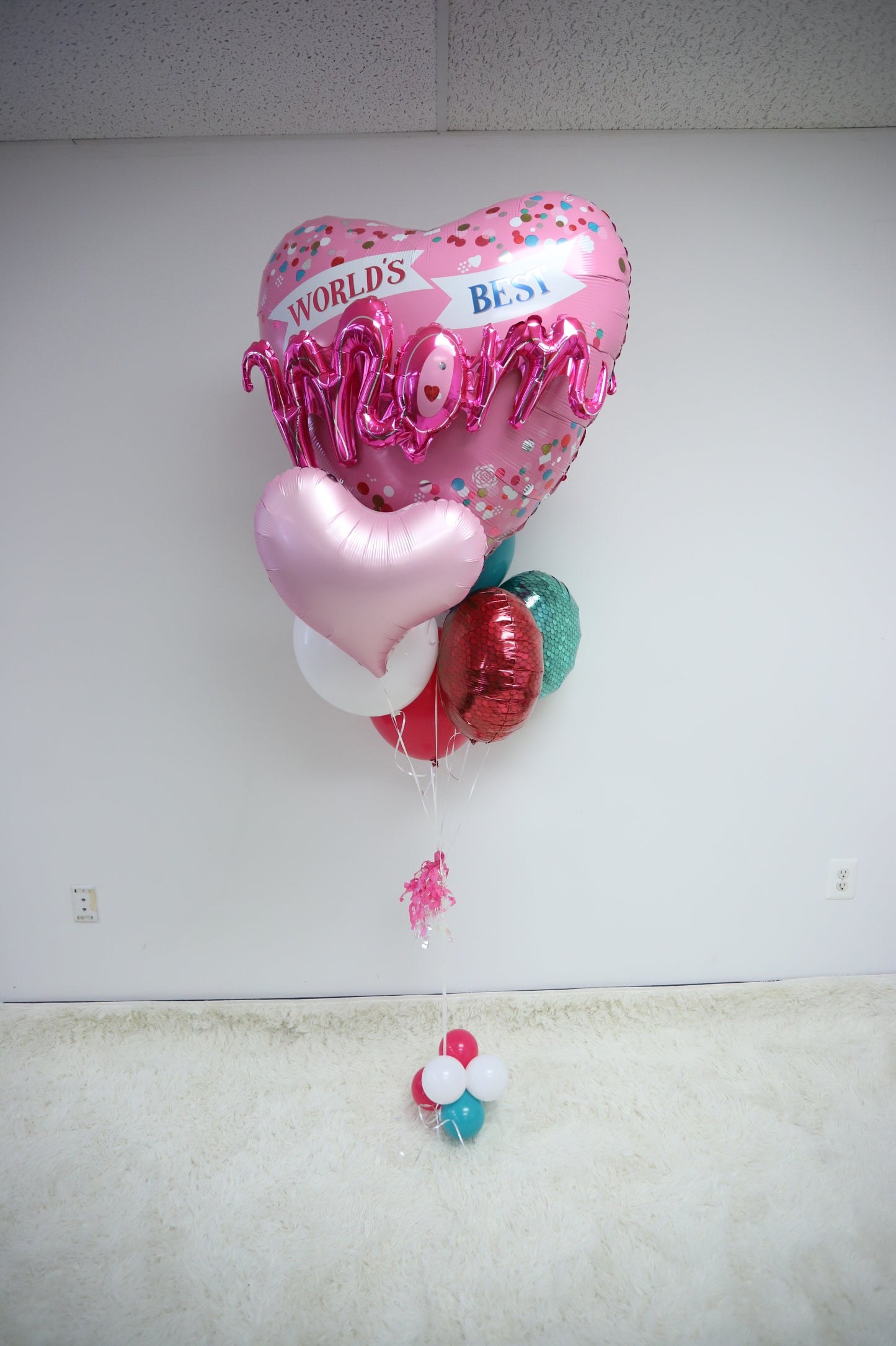 Mother's Day | World's Best Mom Helium Balloon Bouquet