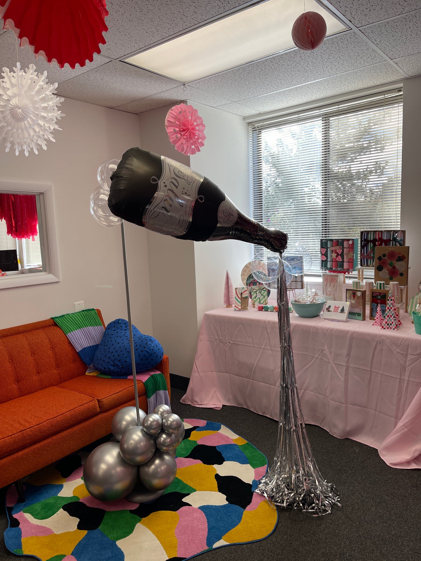 NYE Champagne Spill Double Stand