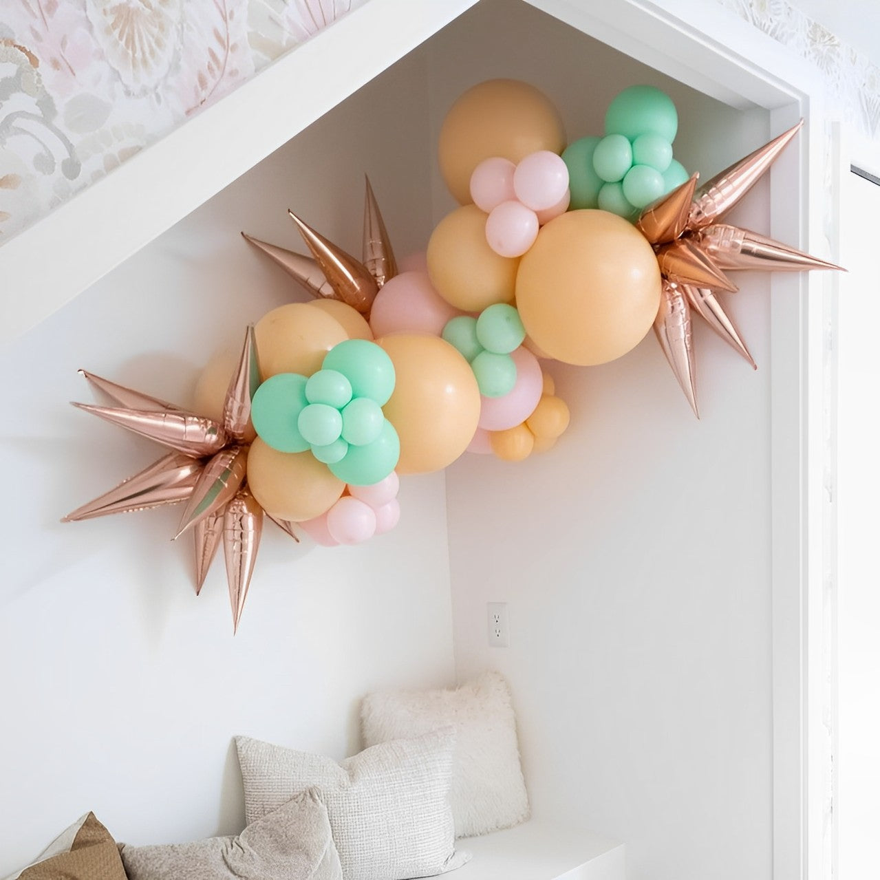 Custom Color-Blocked Balloon Garland 3D