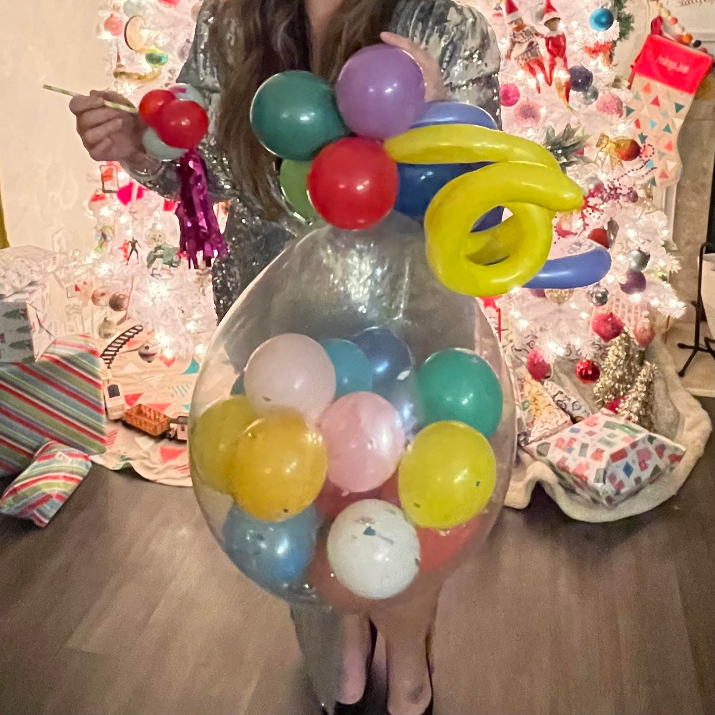 NYE Tangled Balloons Pop & Drop