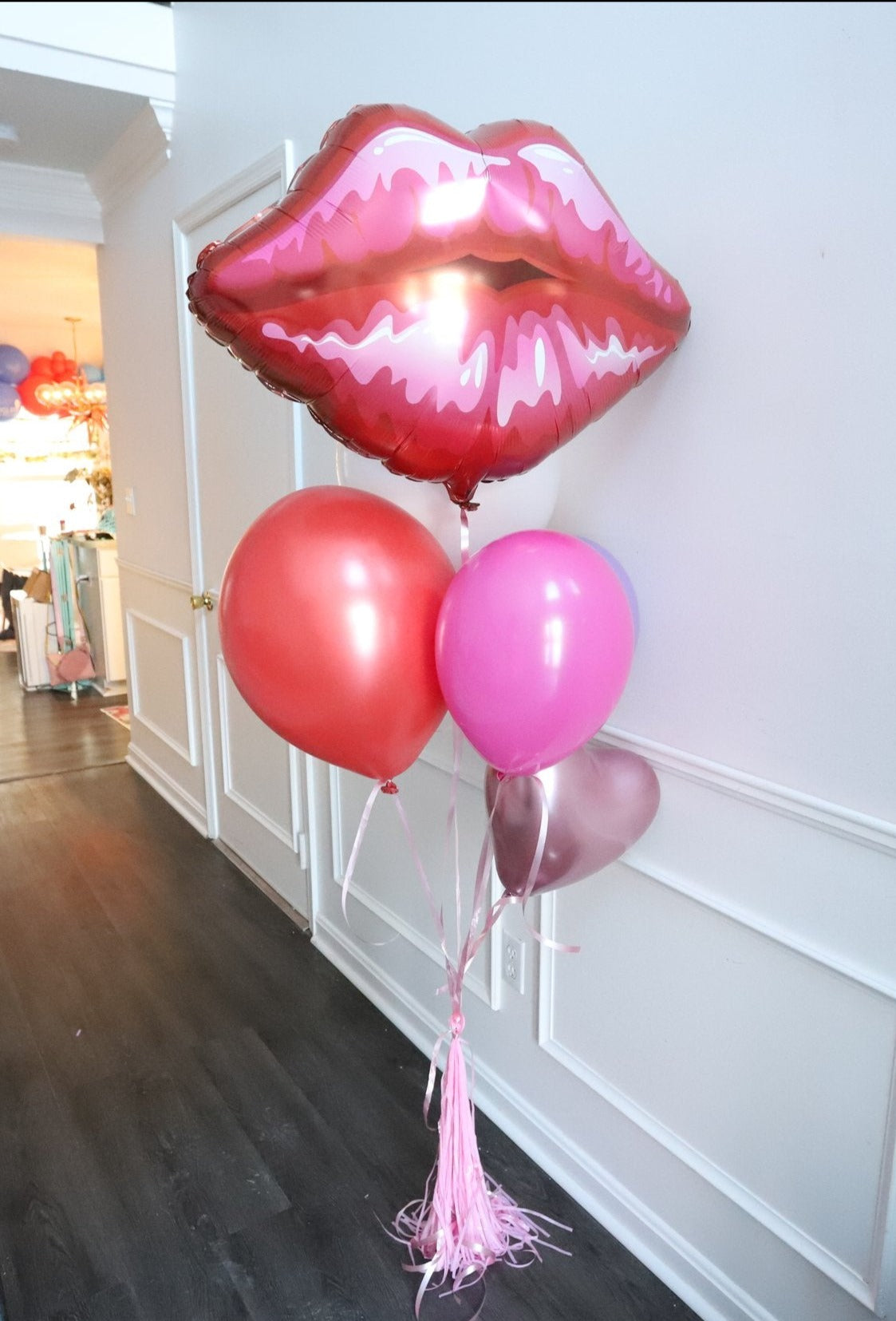 Valentine's Day Helium Bouquet | Kiss & Tell