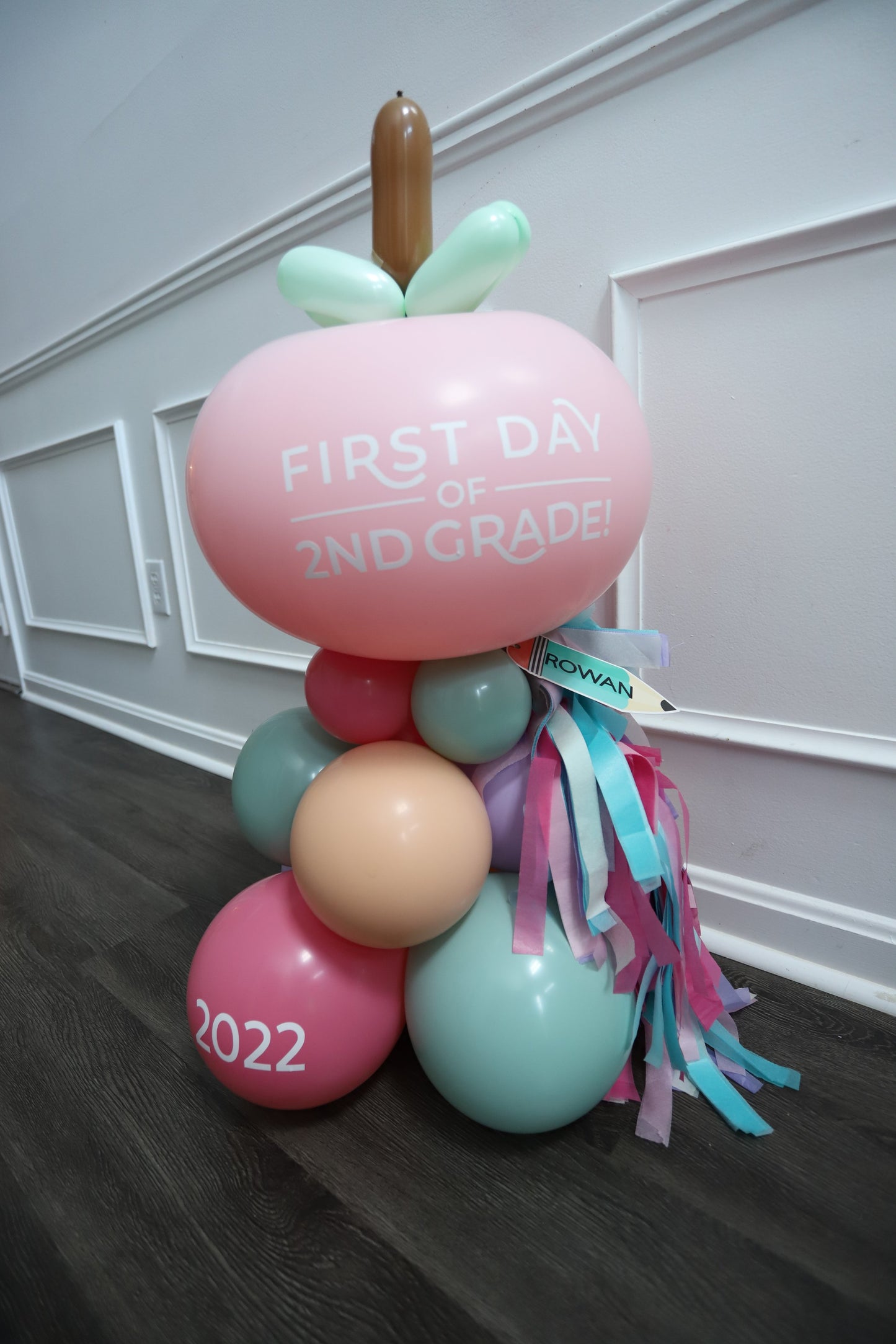 Personalized Back to School Apple Wand + Base Balloons